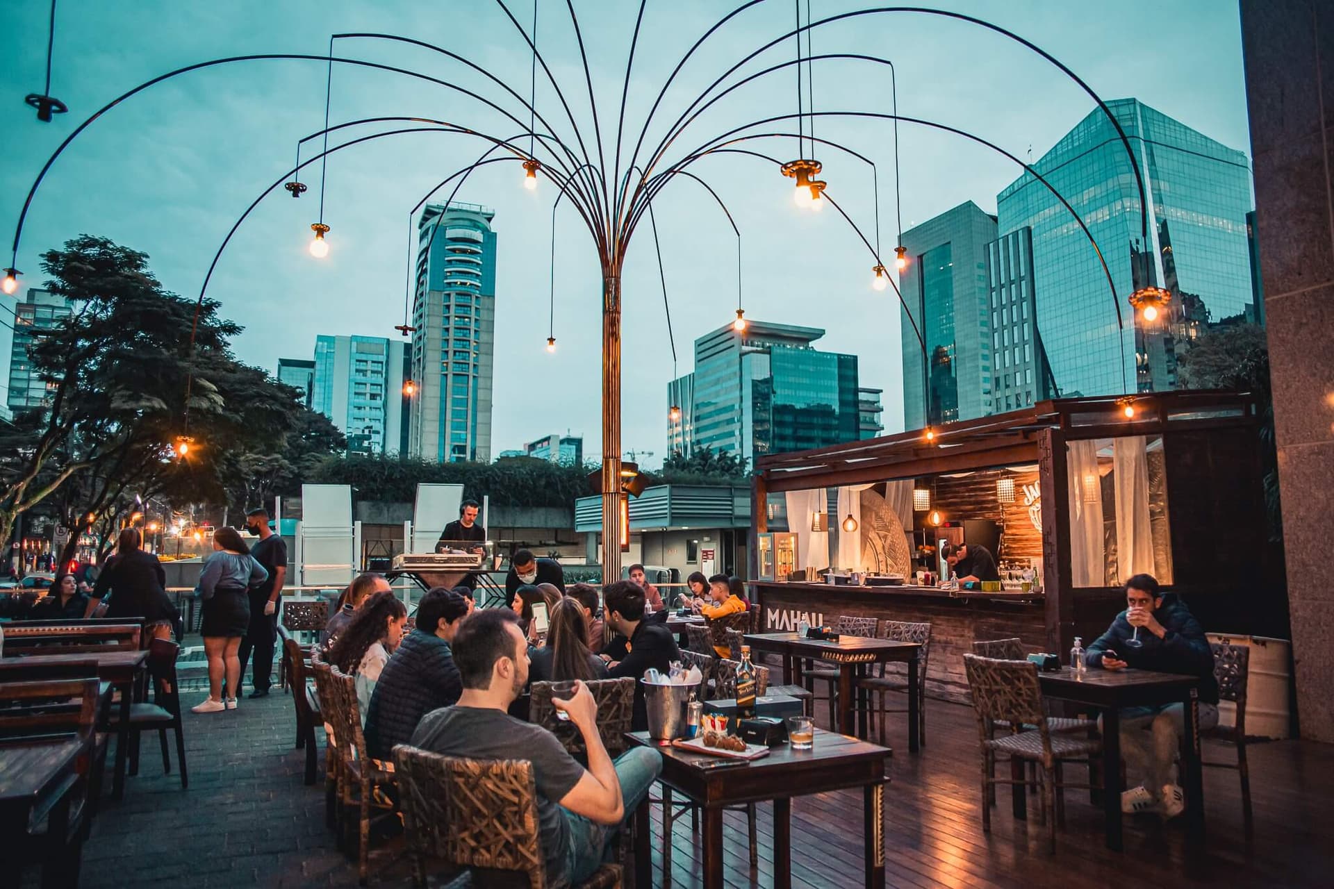 Venha conhecer o deck mais charmoso de São Paulo - Mahau Restaurante e Bar